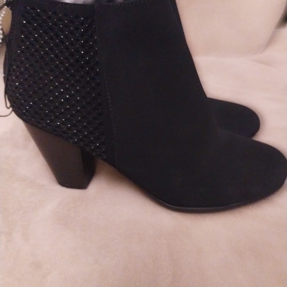 Elegant Black Ankle Boots